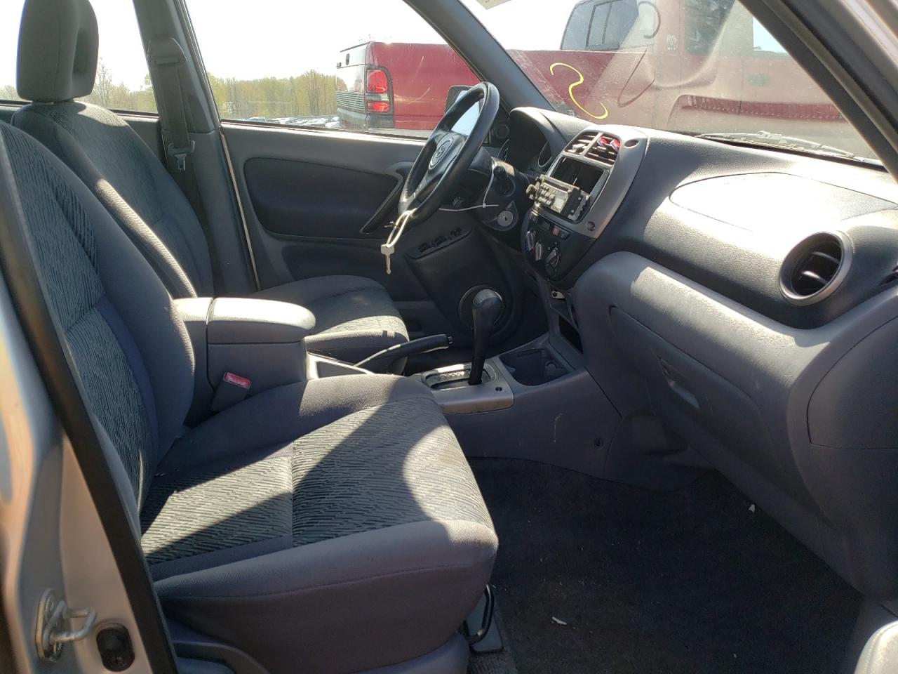 Photo 5 from auction – 2003 TOYOTA RAV4 with VIN JTEGH20V830118991