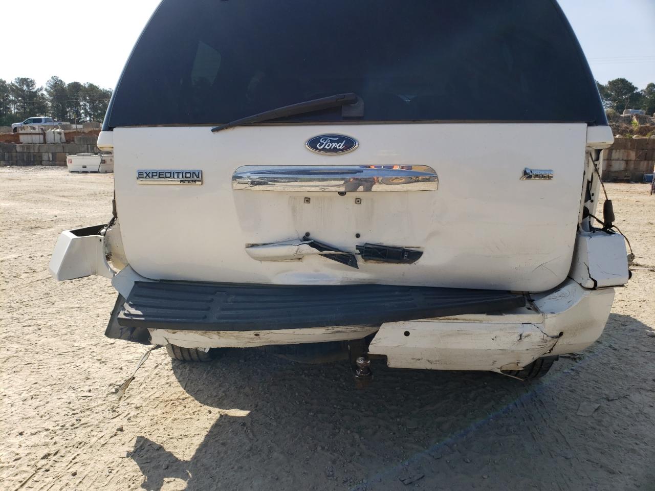 Photo 9 from auction – 2011 FORD EXPEDITION with VIN 1FMJU2A58BEF25646