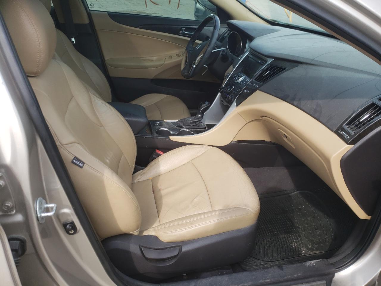 Photo 5 from auction – 2011 HYUNDAI SONATA SE with VIN 5NPEC4ACXBH204579