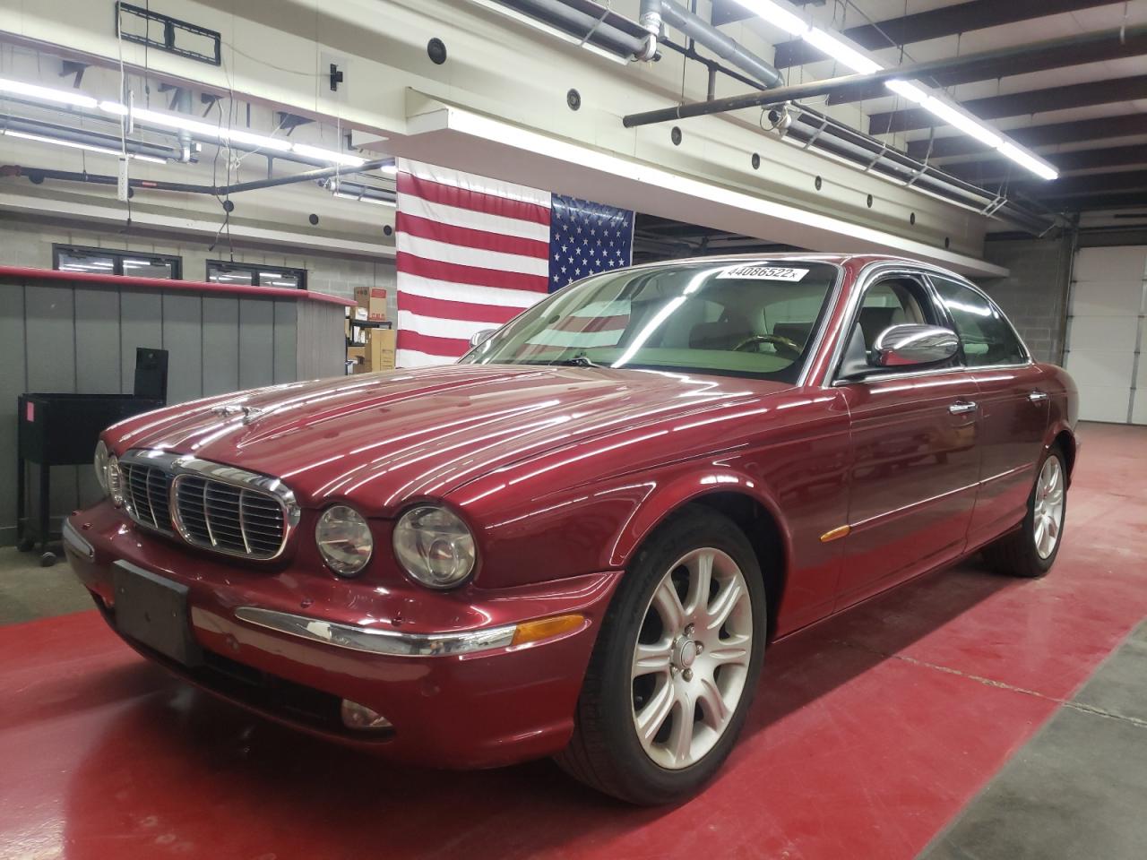 Photo 2 from auction – 2004 JAGUAR VANDENPLAS with VIN SAJWA74C64SG20550