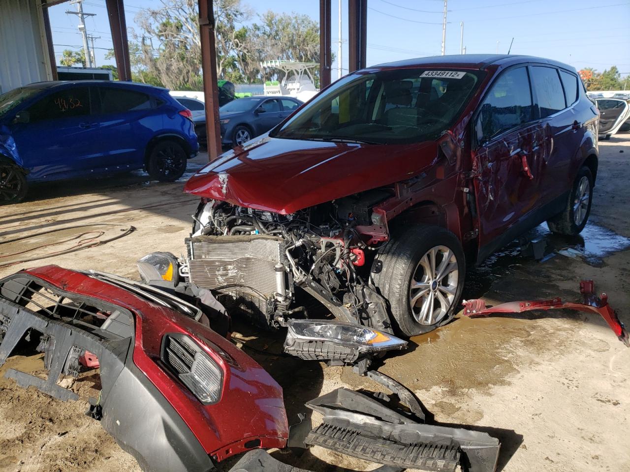 Photo 2 from auction – 2019 FORD ESCAPE SE with VIN 1FMCU0GD2KUB48099