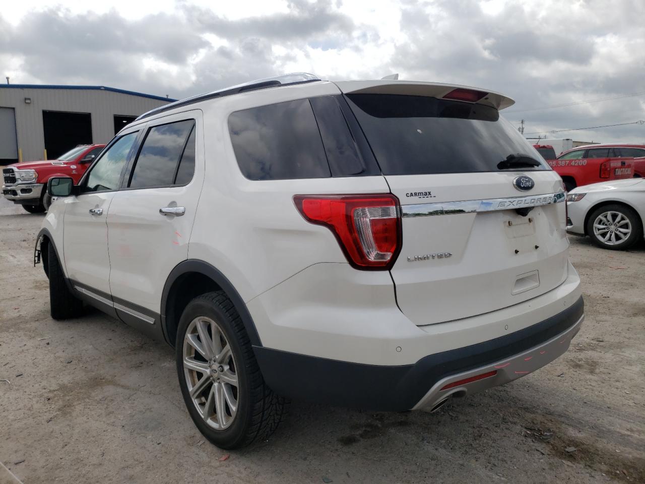 Photo 3 from auction – 2017 FORD EXPLORER L with VIN 1FM5K8F85HGC35732