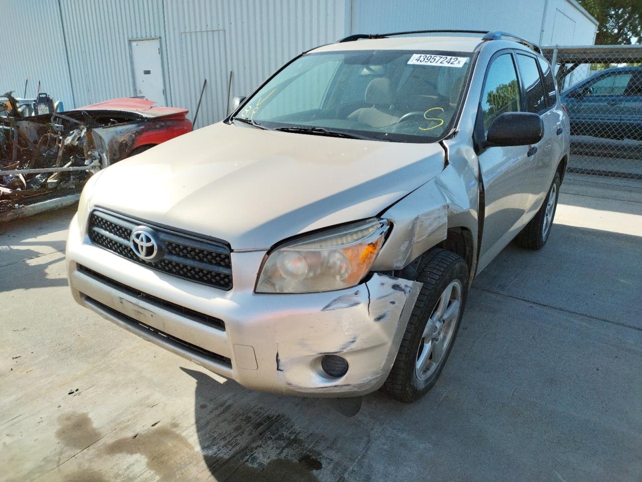 Photo 2 from auction – 2006 TOYOTA RAV4 with VIN JTMBD33VX65020841
