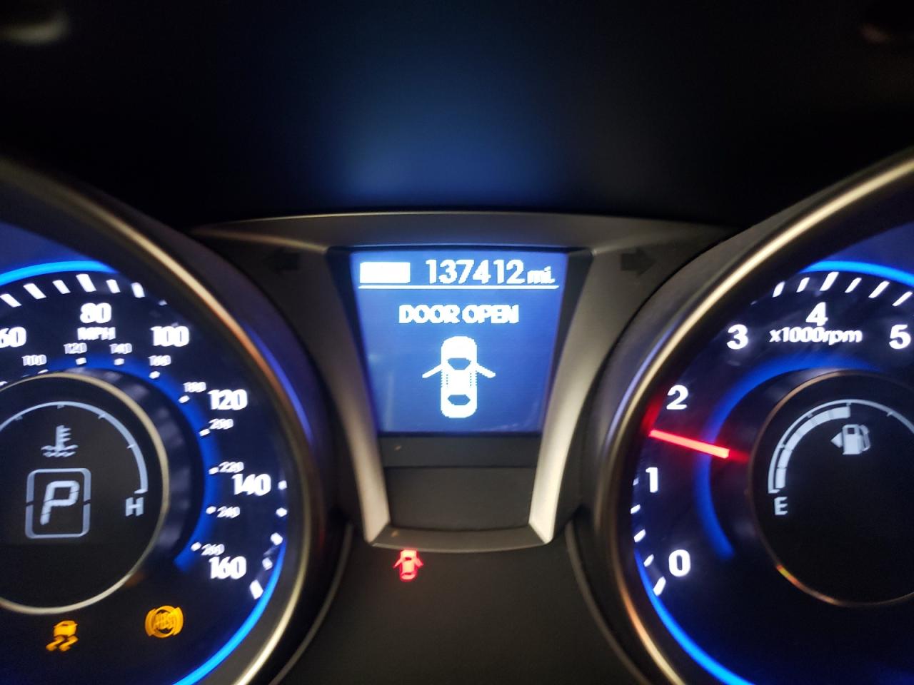 Photo 8 from auction – 2014 HYUNDAI GENESIS CO with VIN KMHHT6KD5EU119445