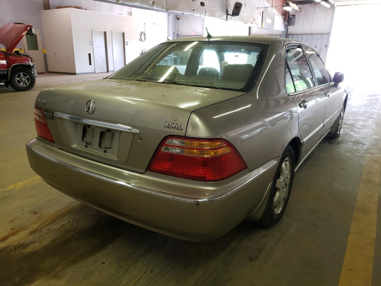 Photo 4 from auction – 2002 ACURA 3.5RL with VIN JH4KA96572C010991