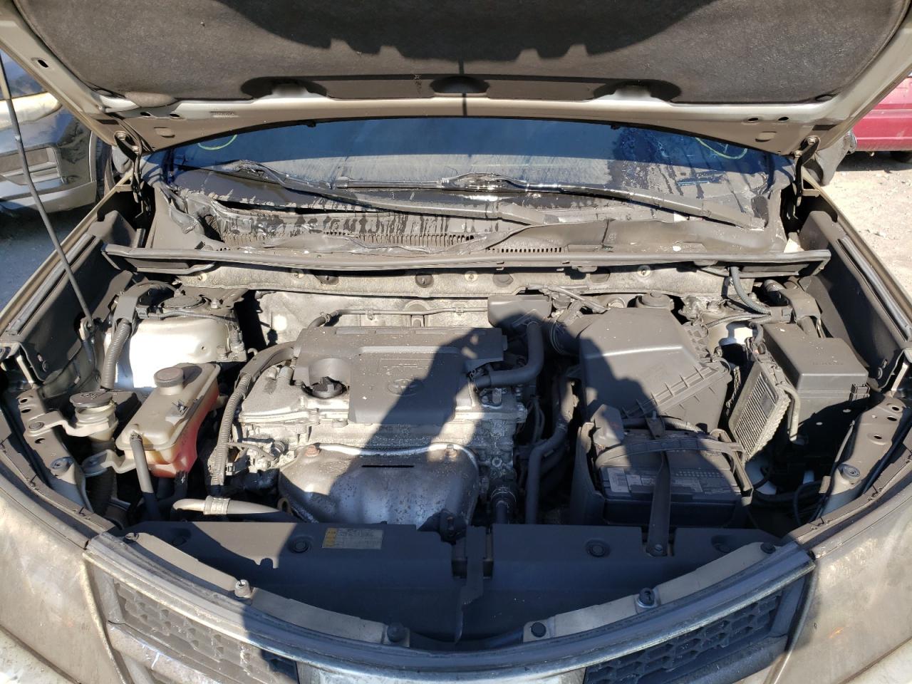 Photo 7 from auction – 2015 TOYOTA RAV4 LE with VIN JTMBFREV5FD163910