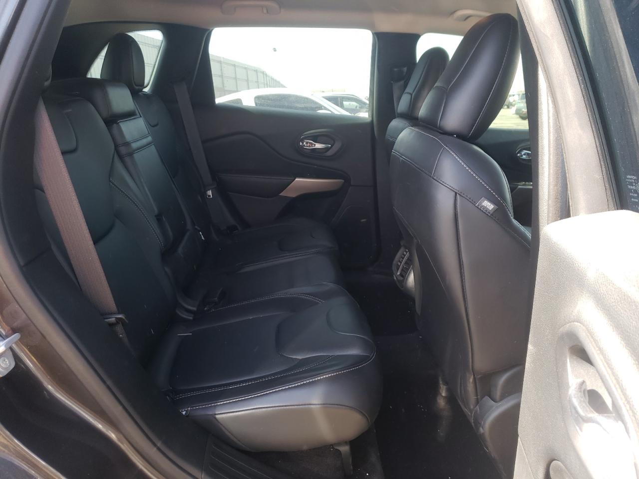 Photo 6 from auction – 2017 JEEP CHEROKEE L with VIN 1C4PJMDS7HW636938