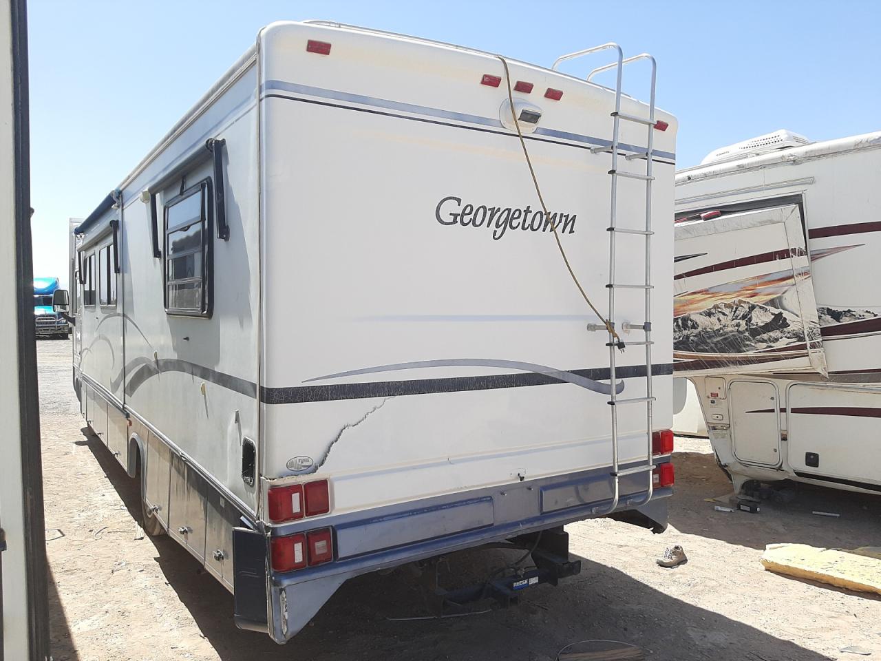 Photo 3 from auction – 2000 FORD F550 SUPER with VIN 3FCMF53S6XJA38397