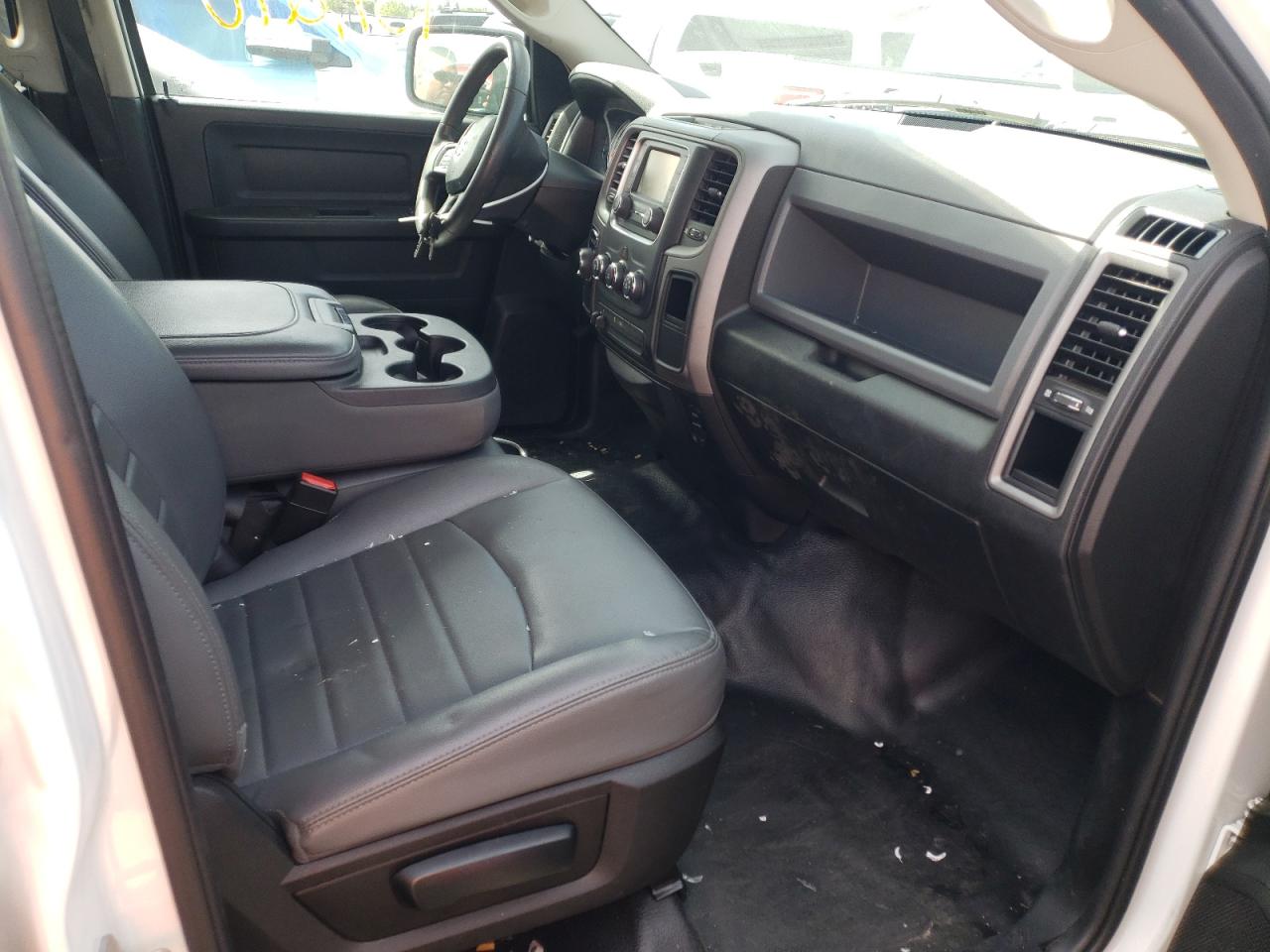 Photo 5 from auction – 2019 RAM 1500 CLASS with VIN 1C6RR6KM1KS750781