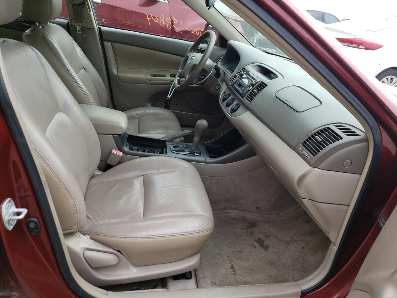 Photo 5 from auction – 2002 TOYOTA CAMRY LE with VIN 4T1BE32K32U014637