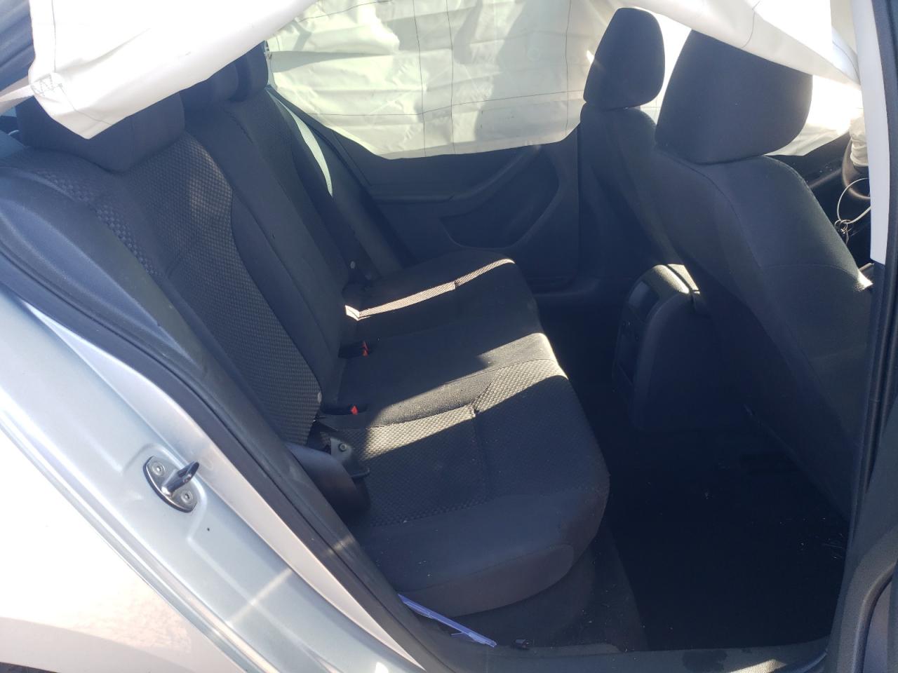 Photo 6 from auction – 2014 VOLKSWAGEN JETTA BASE with VIN 3VW1K7AJ1EM333615