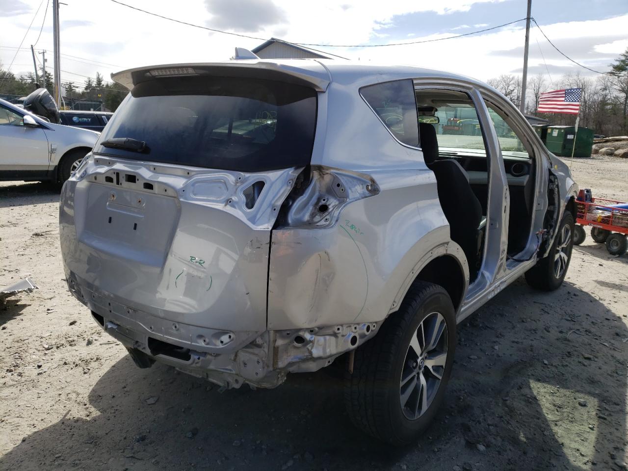 Photo 4 from auction – 2016 TOYOTA RAV4 XLE with VIN 2T3RFREV4GW518536