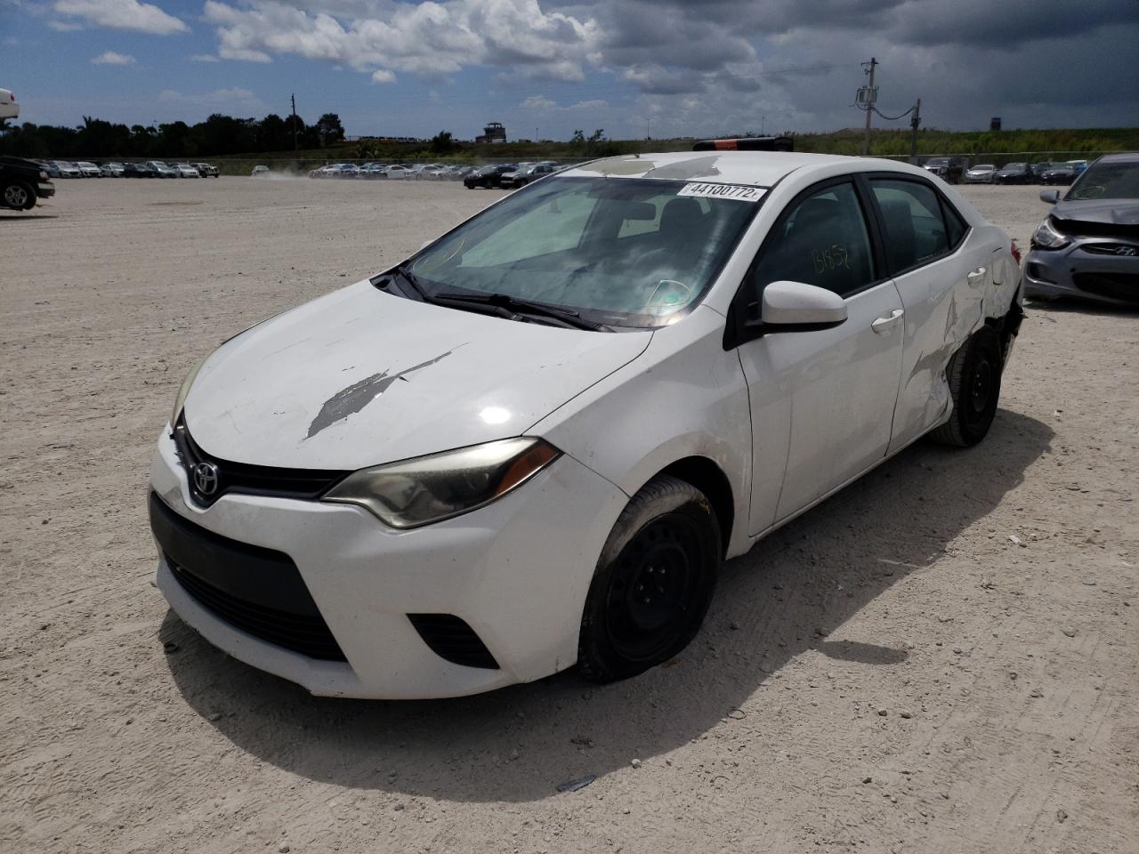 Photo 2 from auction – 2014 TOYOTA COROLLA L with VIN 5YFBURHE3EP081588