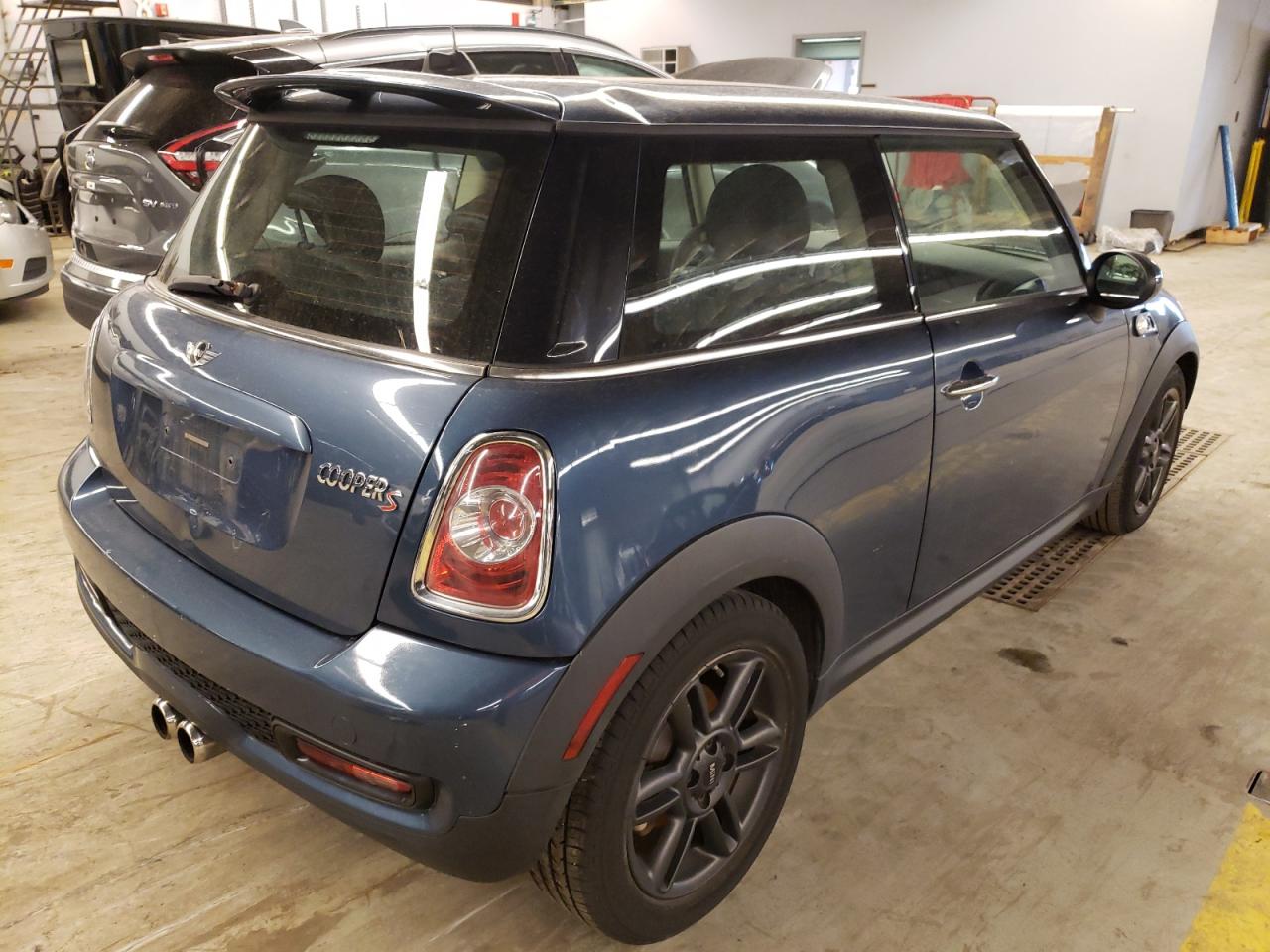 Photo 4 from auction – 2011 MINI COOPER S with VIN WMWSV3C54BTY12984