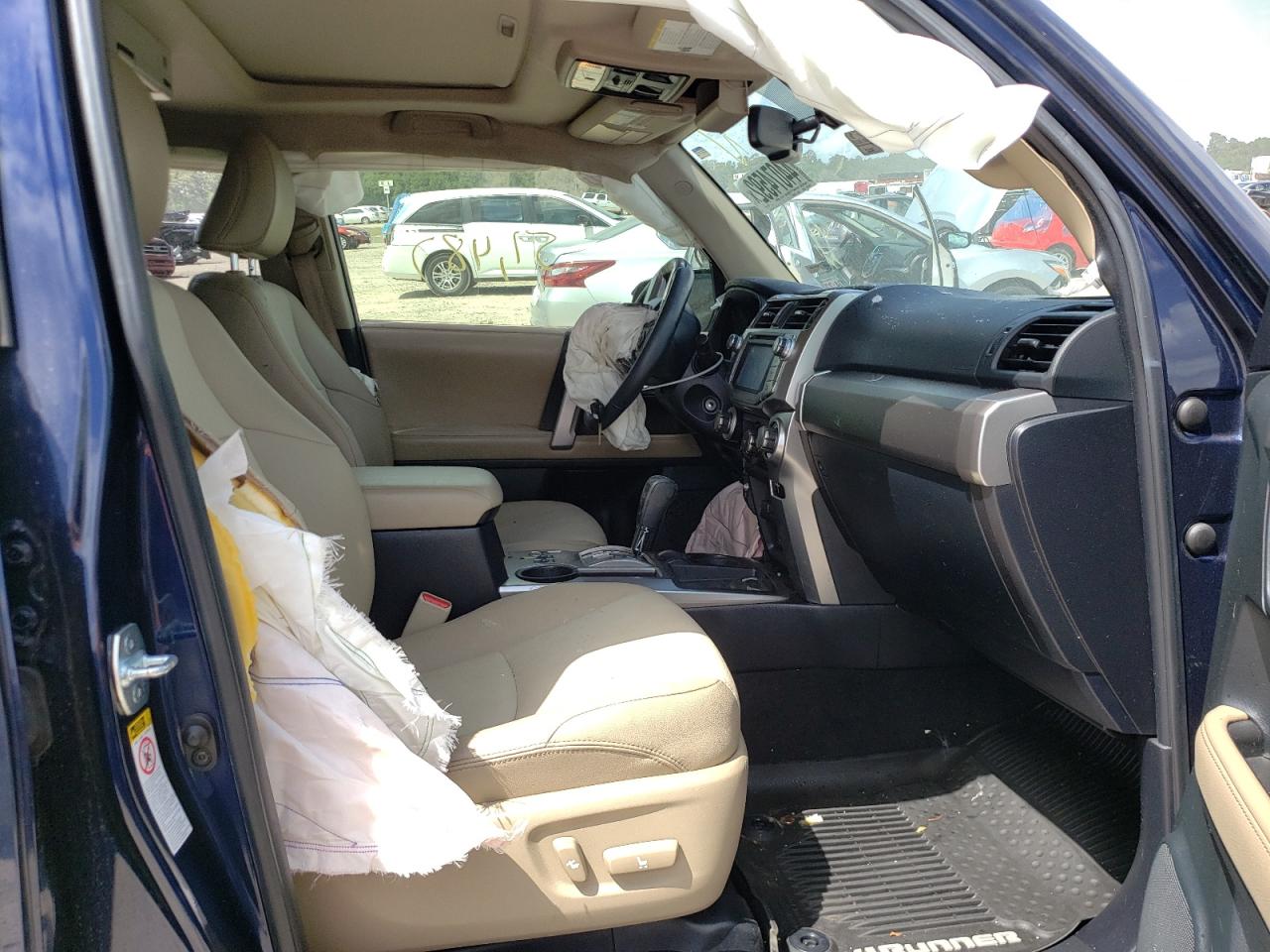 Photo 5 from auction – 2016 TOYOTA 4RUNNER SR with VIN JTEZU5JR7G5147477