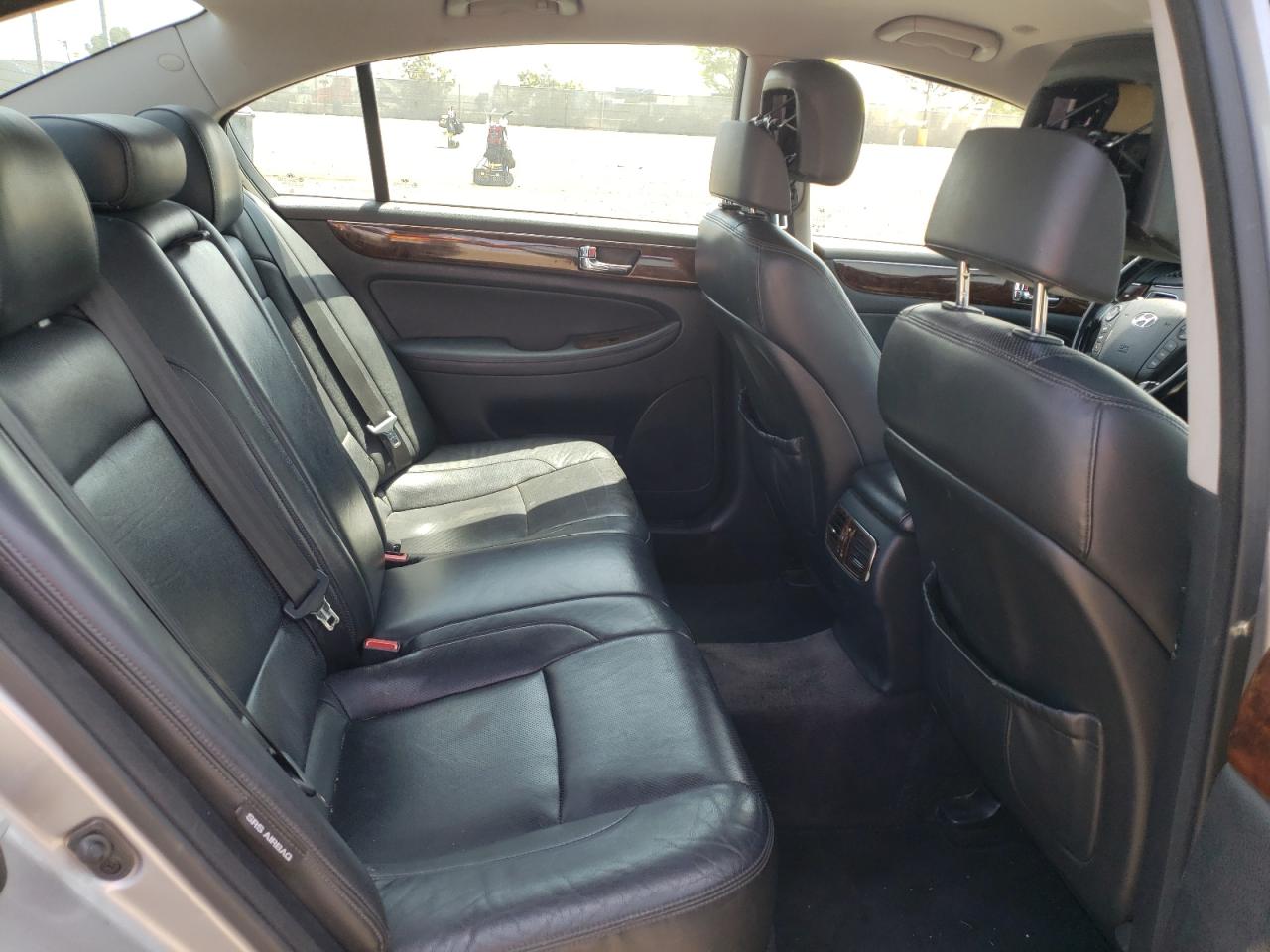 Photo 6 from auction – 2010 HYUNDAI GENESIS 3. with VIN KMHGC4DE5AU097589