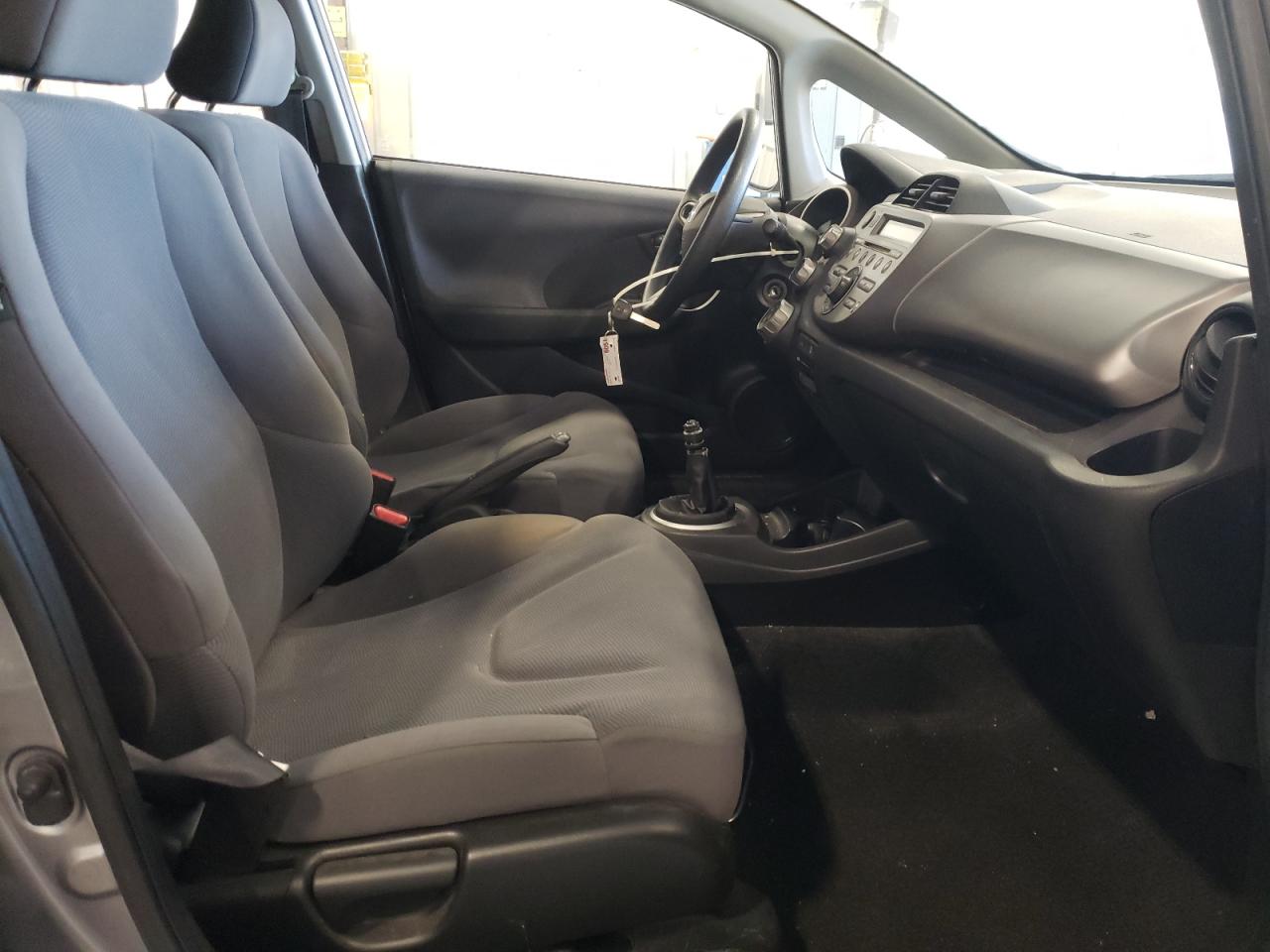 Photo 5 from auction – 2010 HONDA FIT with VIN JHMGE8G26AC018698