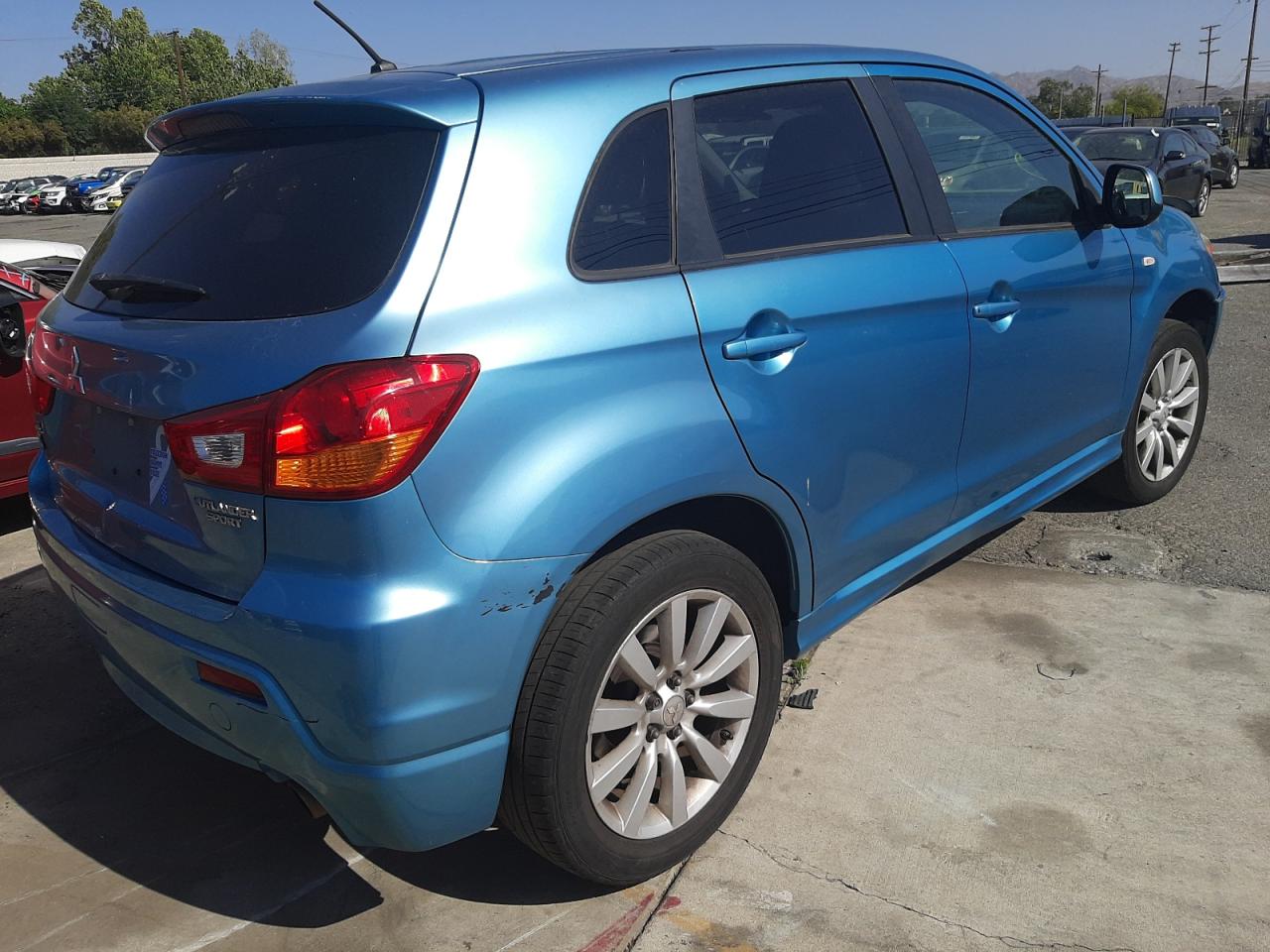 Photo 4 from auction – 2011 MITSUBISHI OUTLANDER with VIN JA4AP4AU5BZ016115
