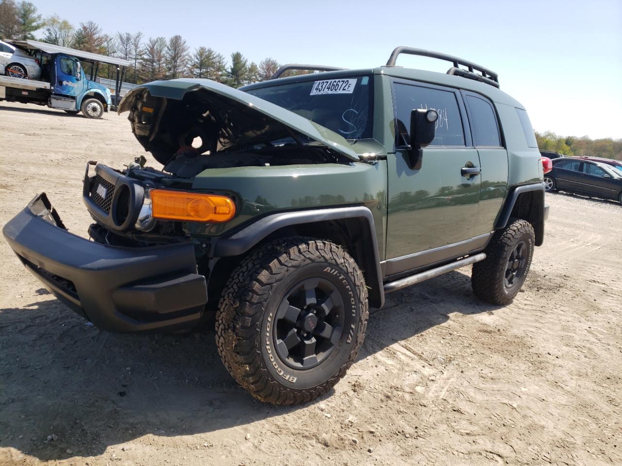 Photo 2 from auction – 2011 TOYOTA FJ CRUISER with VIN JTEBU4BF4BK114589