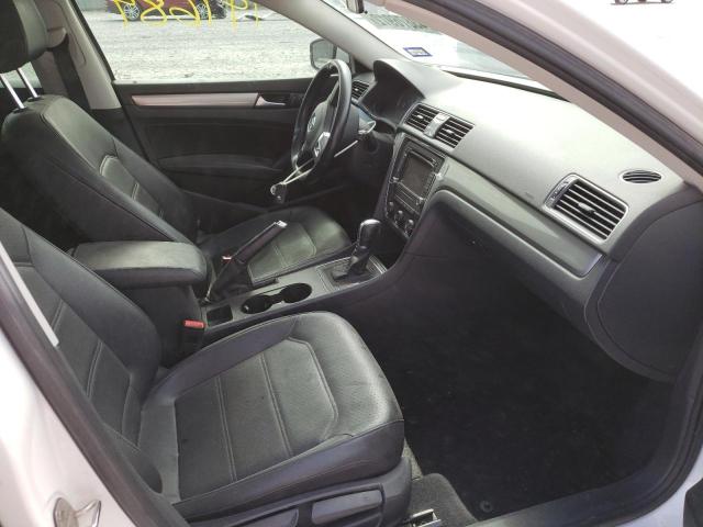 Photo 5 from auction – 2015 VOLKSWAGEN PASSAT S with VIN 1VWAS7A31FC115226