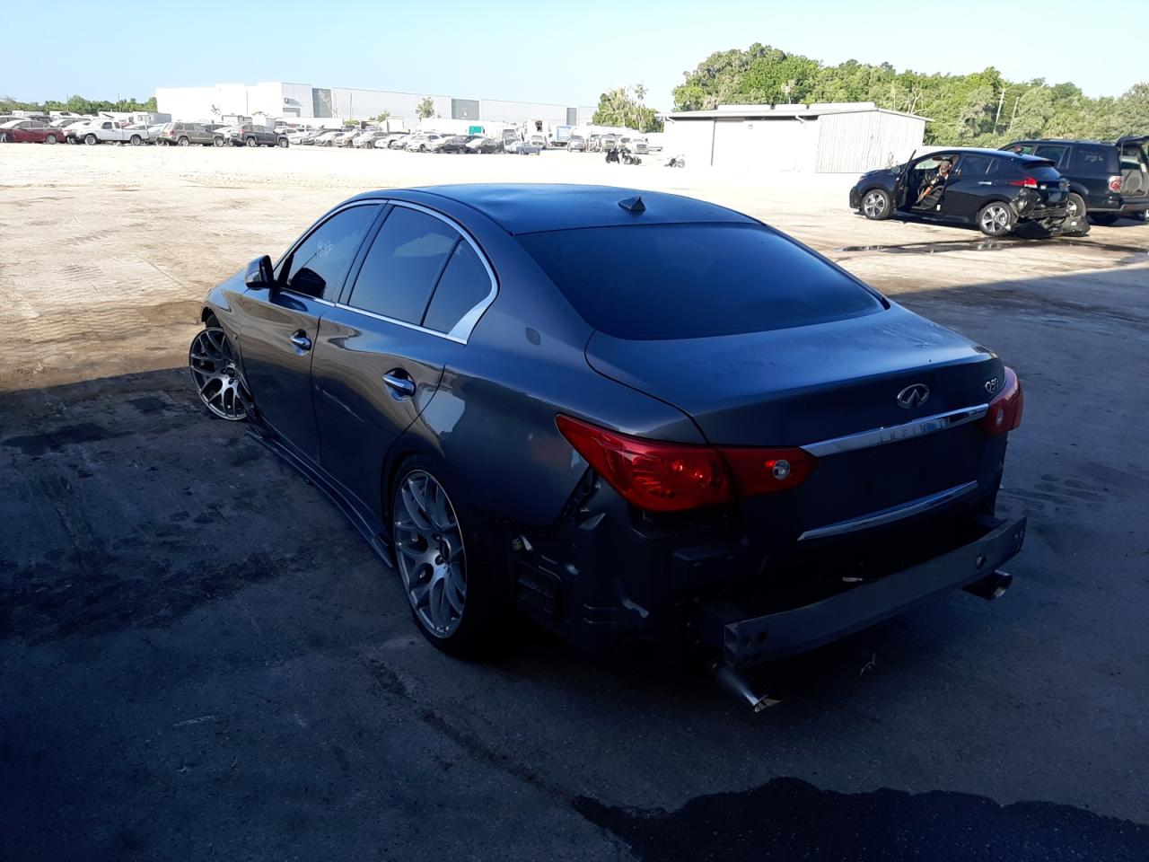 Photo 3 from auction – 2014 INFINITI Q50 BASE with VIN JN1BV7AP7EM679380