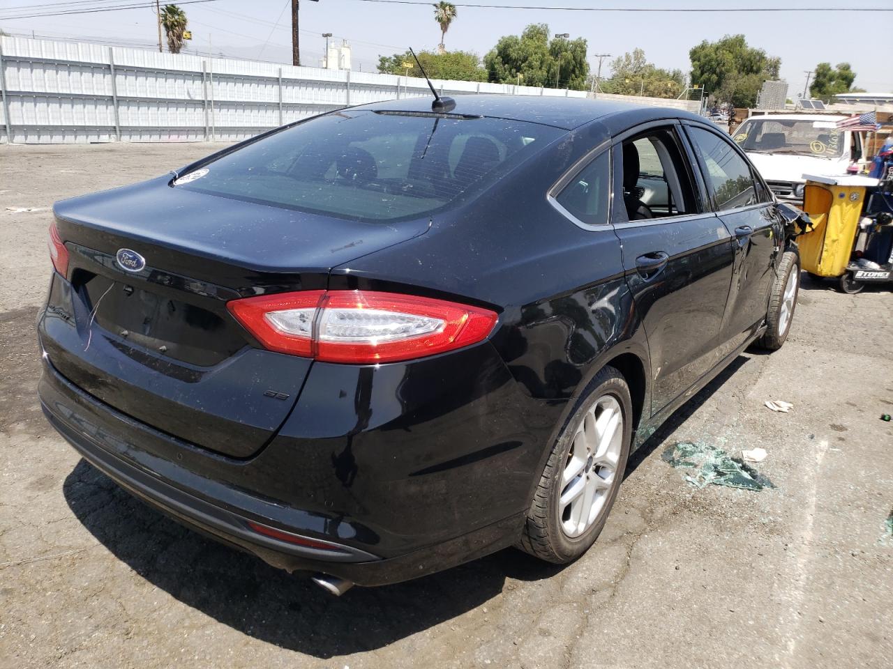 Photo 4 from auction – 2016 FORD FUSION SE with VIN 3FA6P0H74GR142729