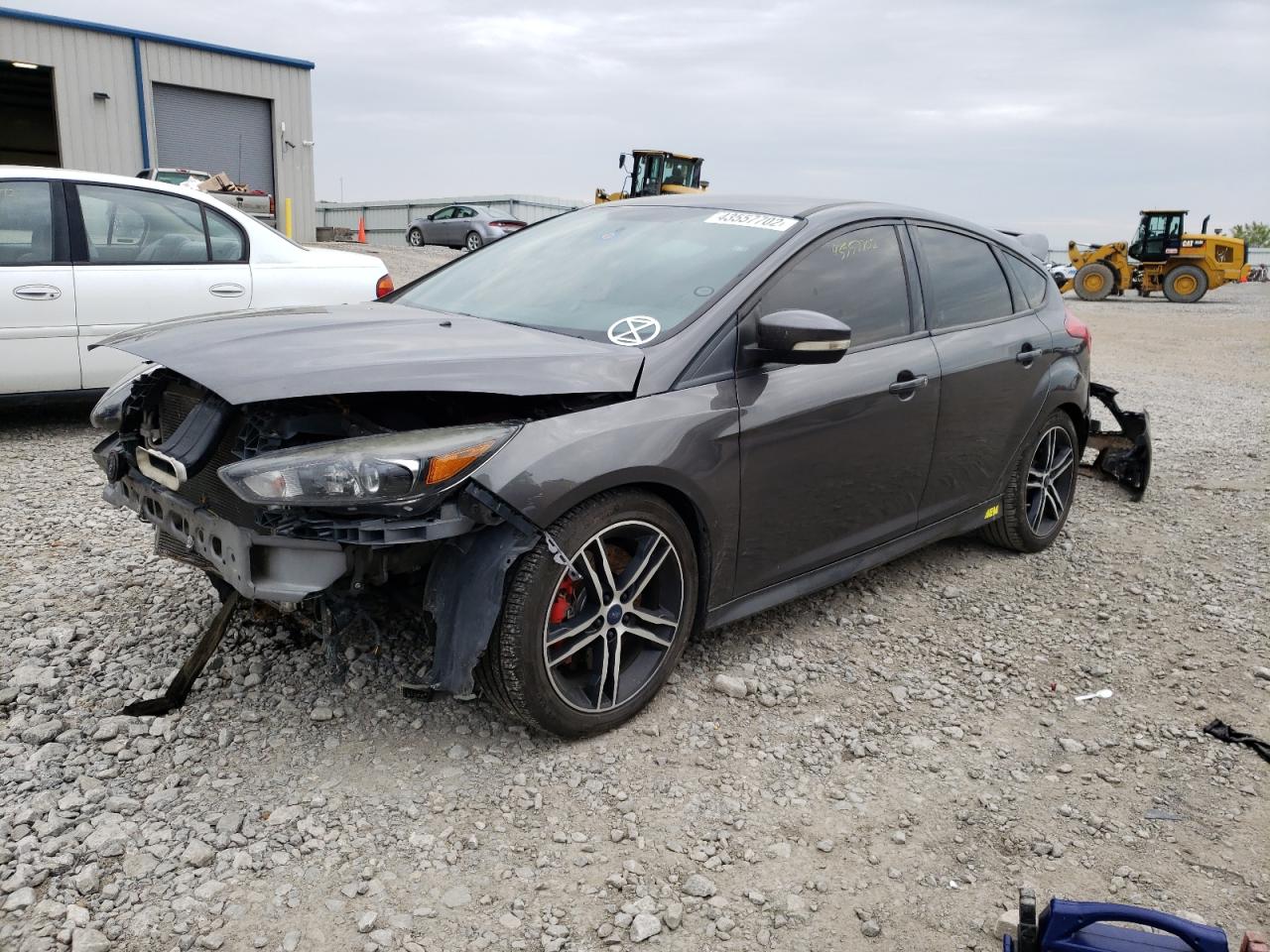 Photo 2 from auction – 2015 FORD FOCUS ST with VIN 1FADP3L94FL323750