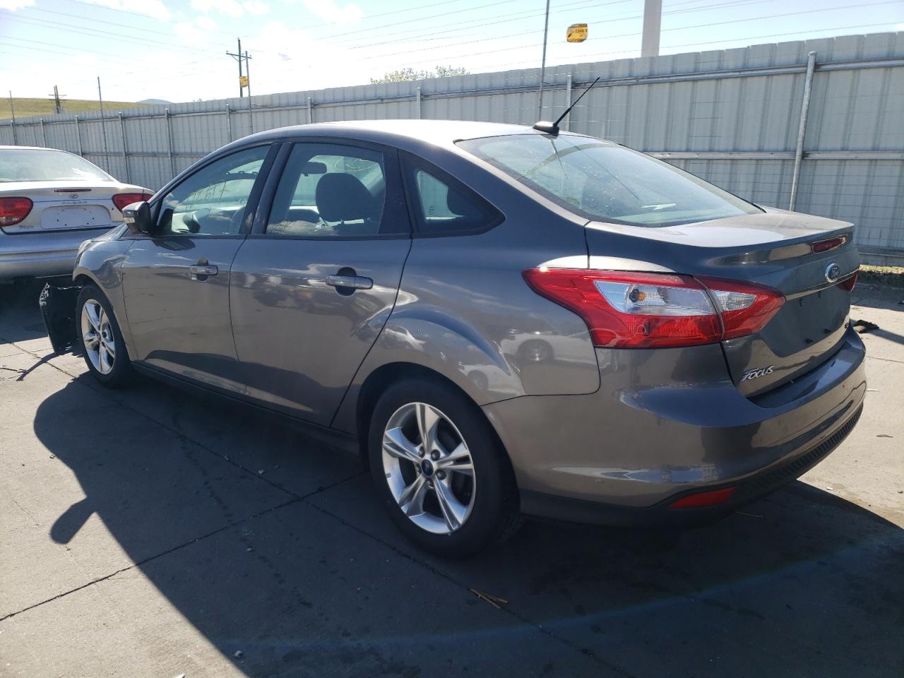 Photo 3 from auction – 2014 FORD FOCUS SE with VIN 1FADP3F27EL200683