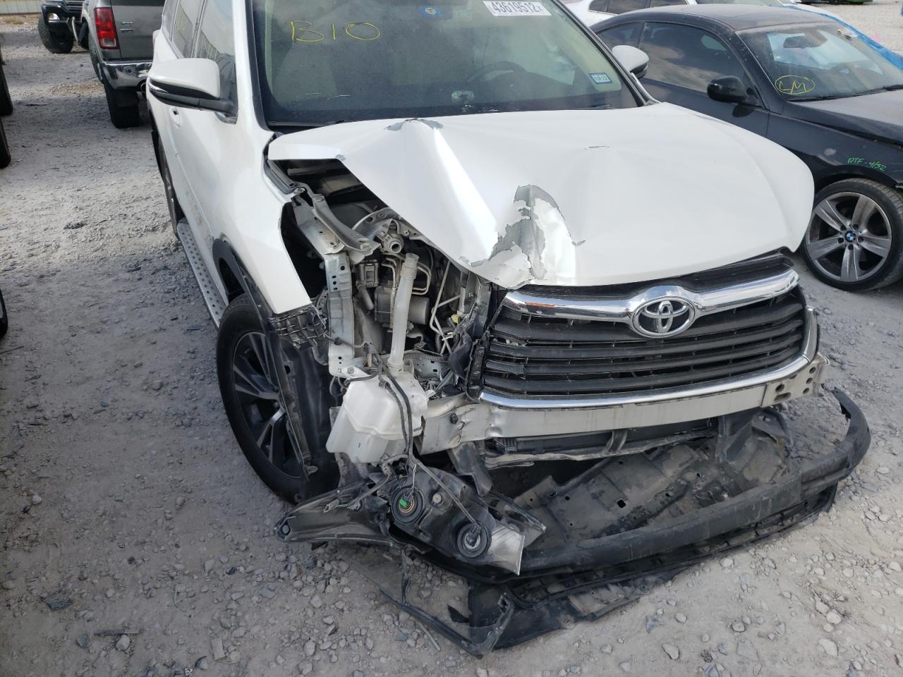Photo 9 from auction – 2016 TOYOTA HIGHLANDER with VIN 5TDKKRFH5GS168888