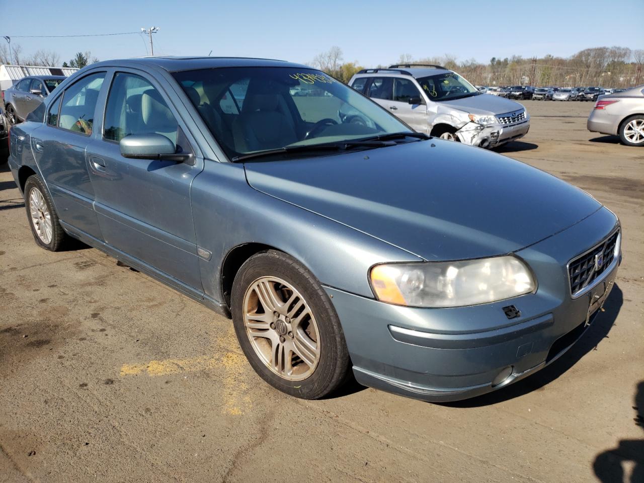 VOLVO S60 2.5T 2005 with VIN YV1RS592052457366 - Photo from auction