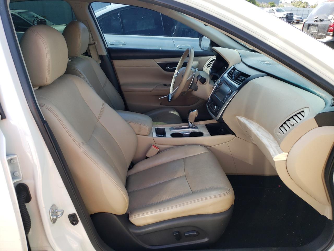 Photo 5 from auction – 2016 NISSAN ALTIMA 3.5 with VIN 1N4BL3AP1GC170573
