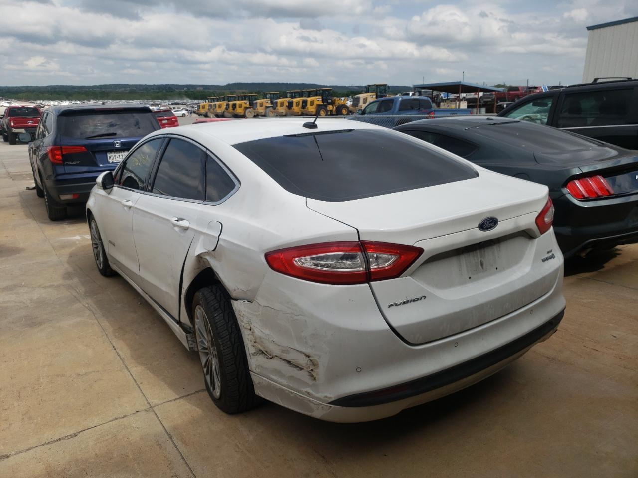 Photo 3 from auction – 2013 FORD FUSION SE with VIN 3FA6P0LUXDR266903