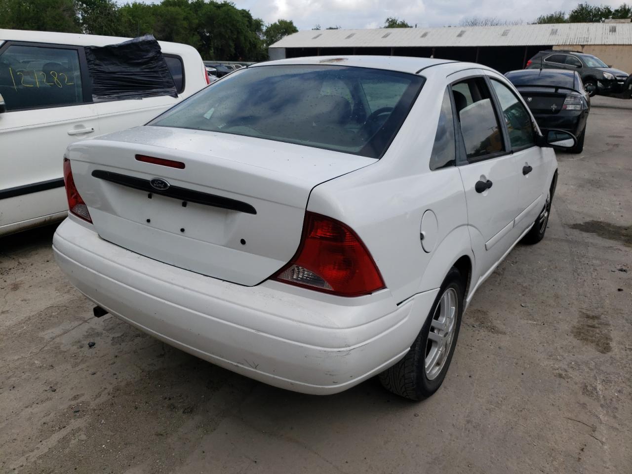 Photo 4 from auction – 2004 FORD FOCUS SE C with VIN 1FAFP34304W103777