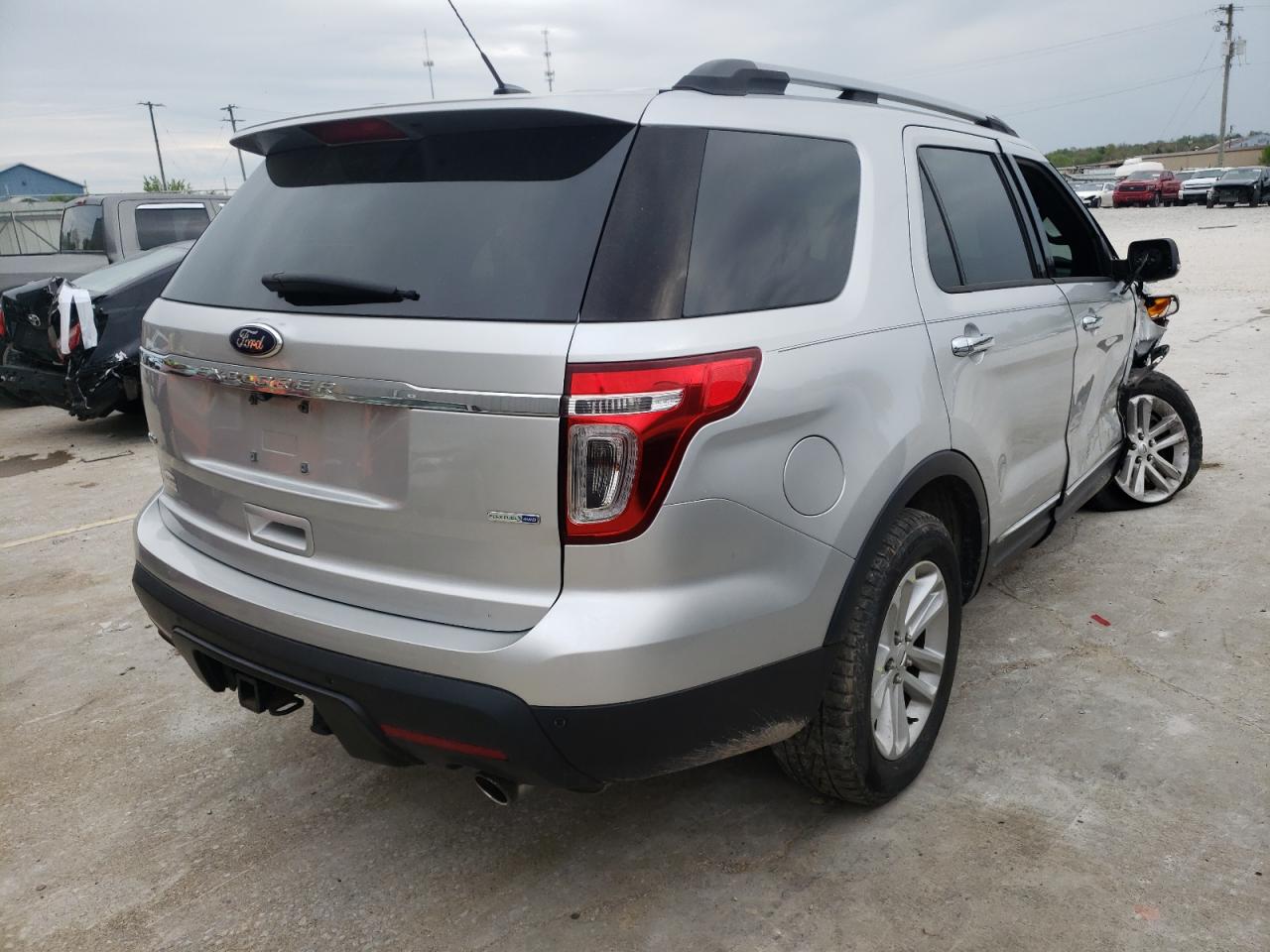 Photo 4 from auction – 2014 FORD EXPLORER X with VIN 1FM5K8D83EGA21935