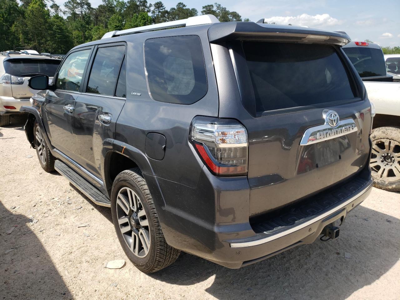 Photo 3 from auction – 2015 TOYOTA 4RUNNER SR with VIN JTEBU5JR1F5247770