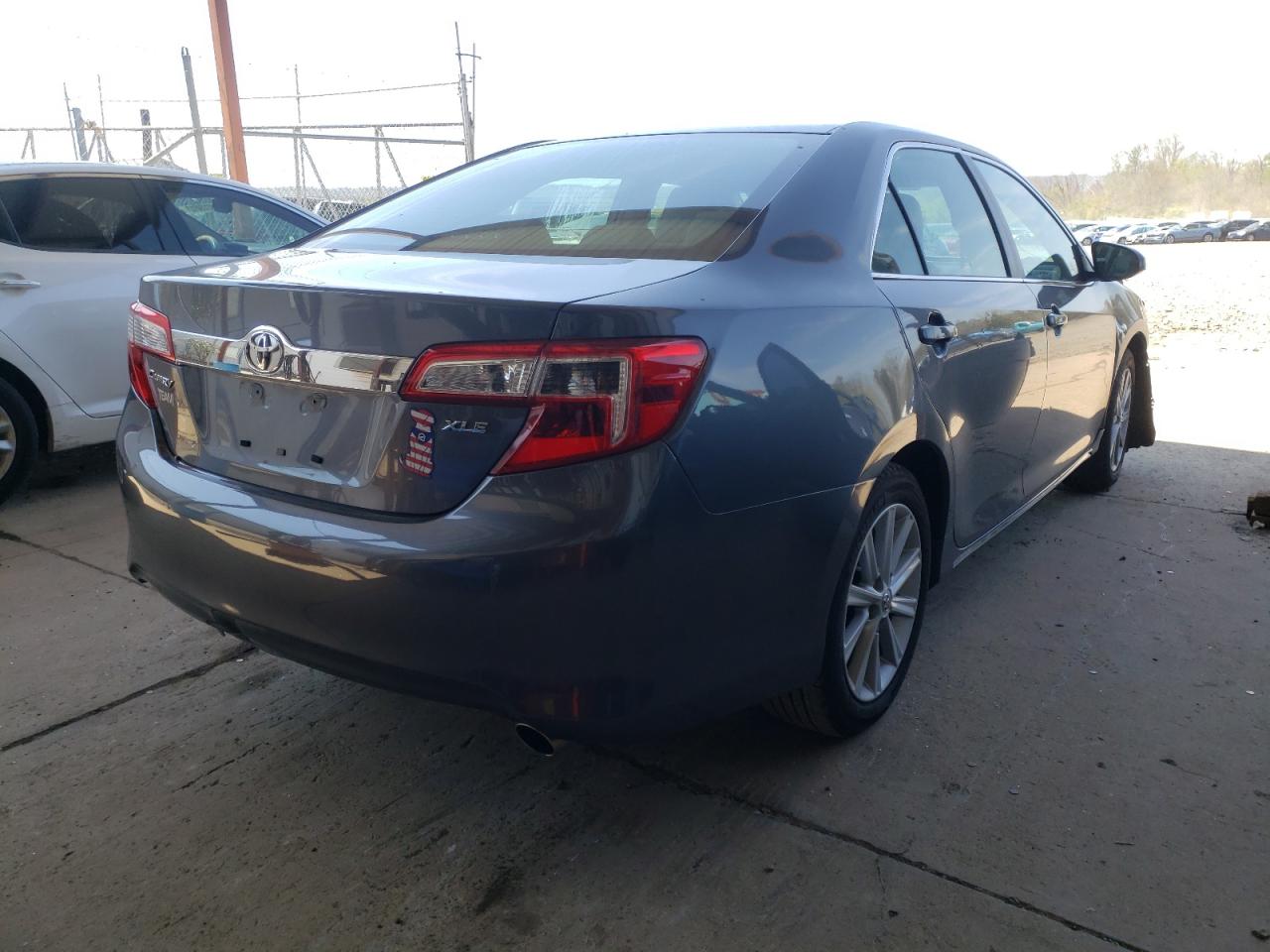 Photo 4 from auction – 2014 TOYOTA CAMRY L with VIN 4T4BF1FK4ER342218