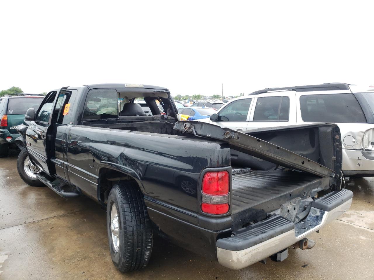 Photo 3 from auction – 2001 DODGE RAM 2500 with VIN 1B7KC23691J531589