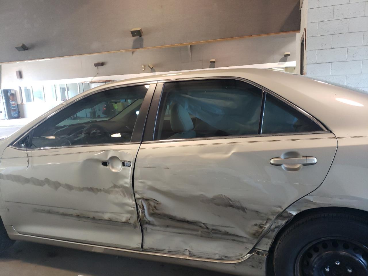 Photo 9 from auction – 2014 TOYOTA CAMRY L with VIN 4T1BF1FK0EU729455