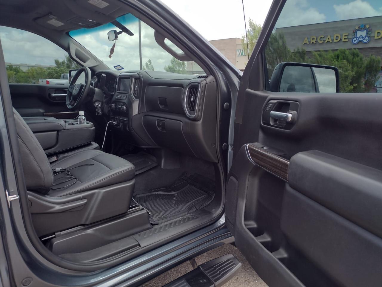 Photo 6 from auction – 2020 CHEVROLET SILVERADO with VIN 3GCNYAEF4LG112110