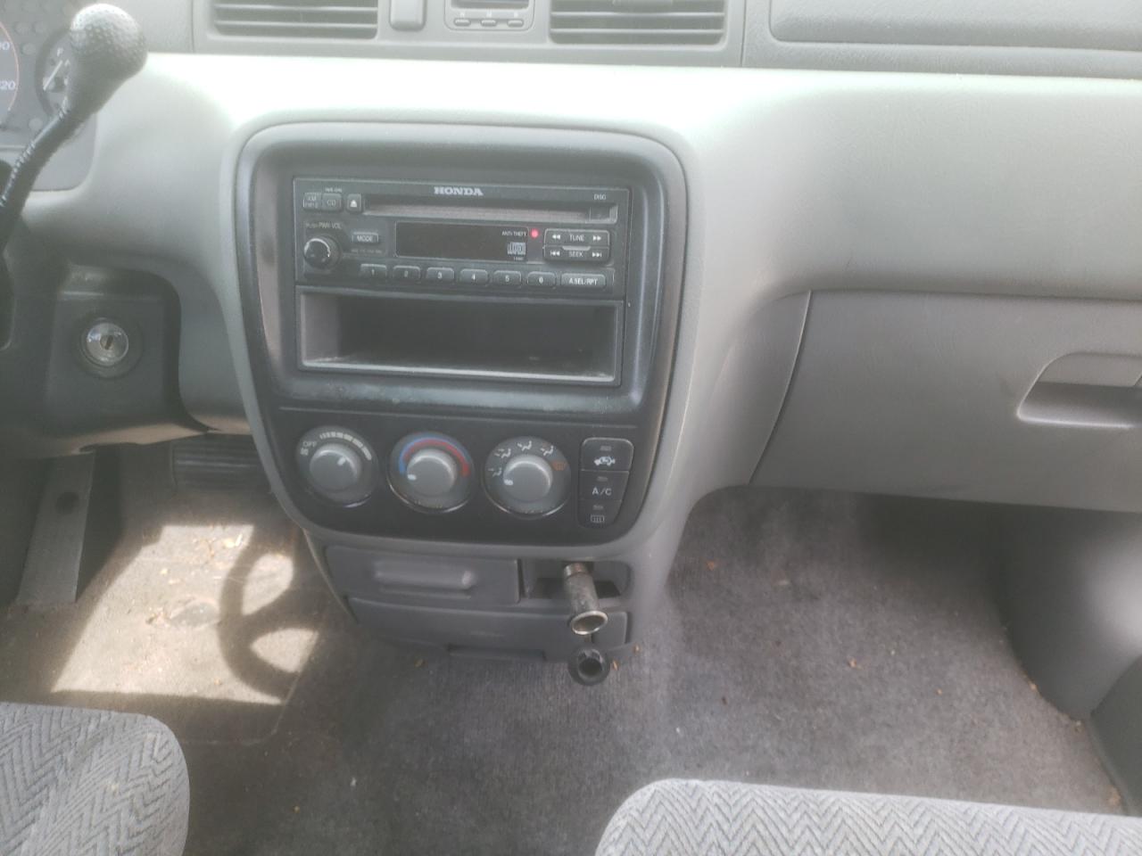 Photo 9 from auction – 1998 HONDA CR-V EX with VIN JHLRD1863WC088868
