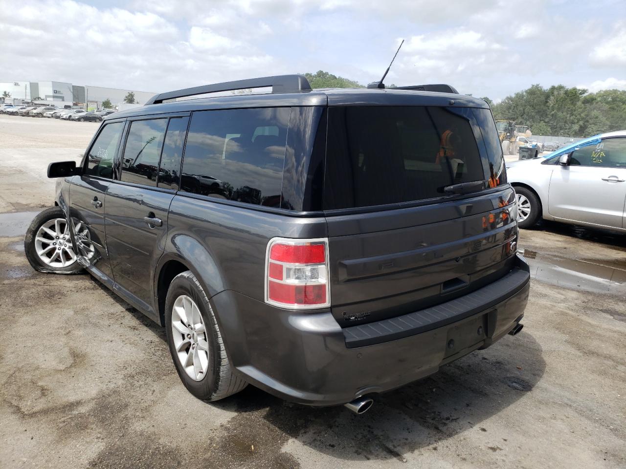 Photo 3 from auction – 2016 FORD FLEX SE with VIN 2FMGK5B83GBA07201