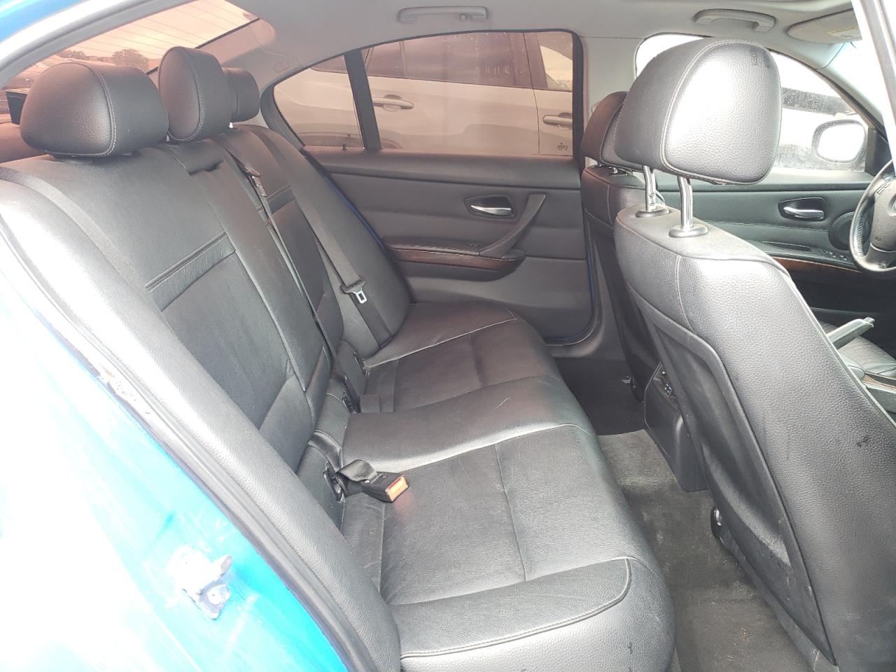 Photo 6 from auction – 2011 BMW 328 I SULE with VIN WBAPH5G56BNM76455