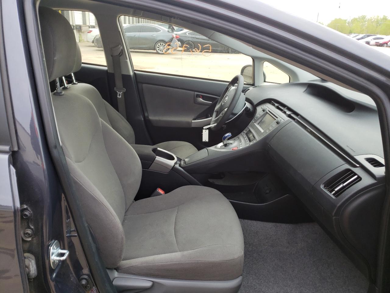 Photo 5 from auction – 2015 TOYOTA PRIUS with VIN JTDKN3DU2F0433143