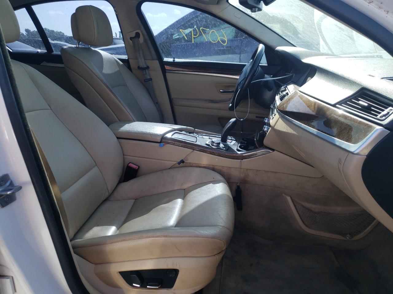 Photo 5 from auction – 2013 BMW 528 XI with VIN WBAXH5C55DD107326