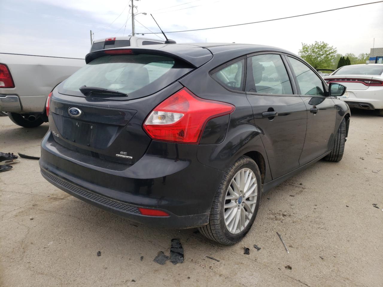 Photo 4 from auction – 2013 FORD FOCUS SE with VIN 1FADP3K29DL174527