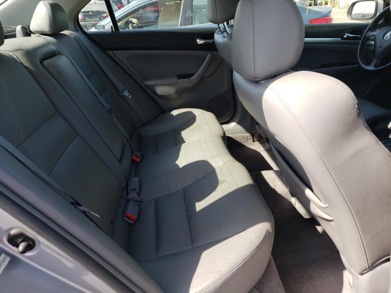 Photo 6 from auction – 2005 ACURA TSX with VIN JH4CL96895C022931