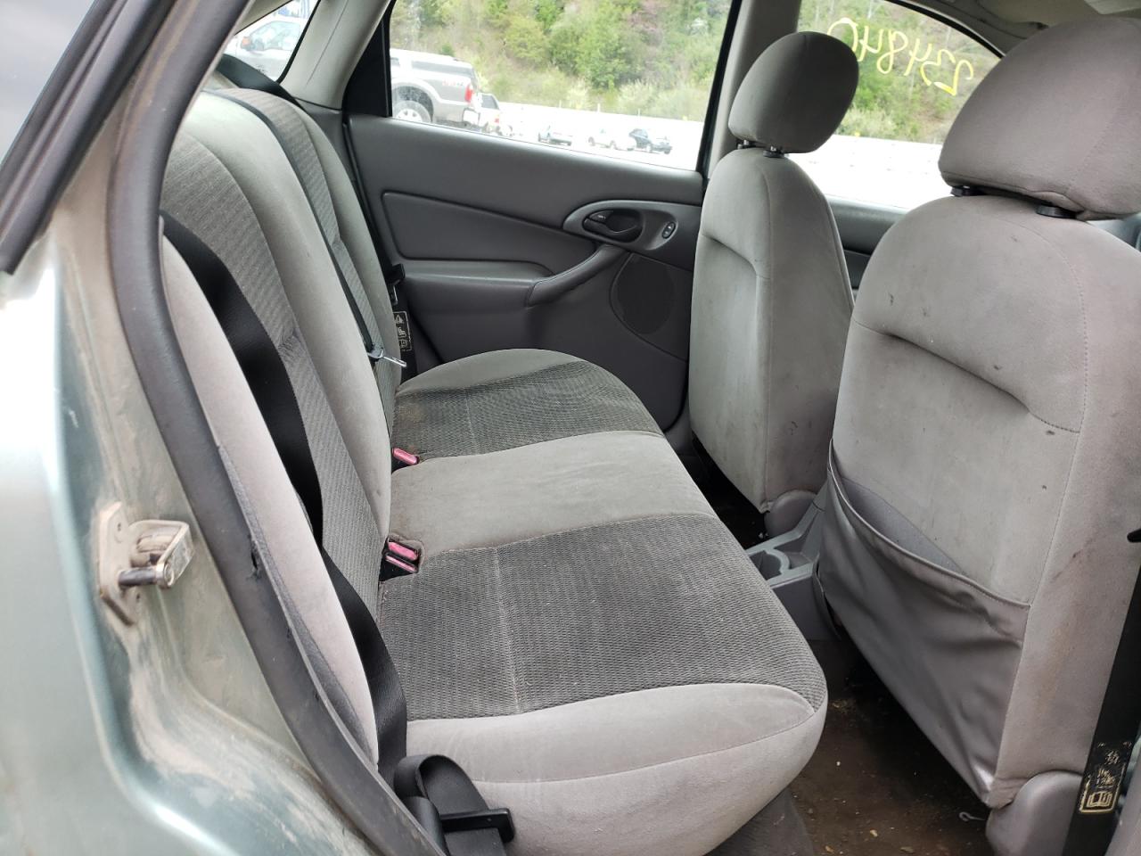 Photo 6 from auction – 2003 FORD FOCUS SE with VIN 1FAFP34P23W309782