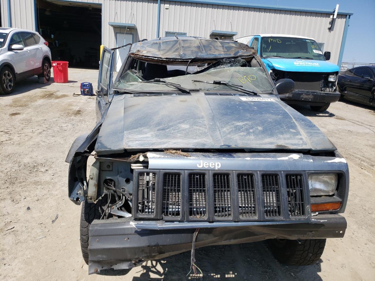 Photo 9 from auction – 1999 JEEP CHEROKEE S with VIN 1J4FF28S7XL603458