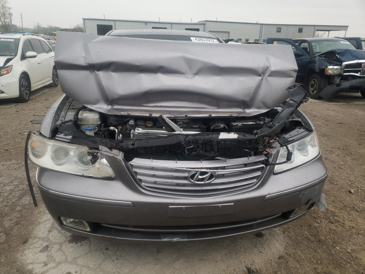 Photo 9 from auction – 2008 HYUNDAI AZERA SE with VIN KMHFC46F08A255690