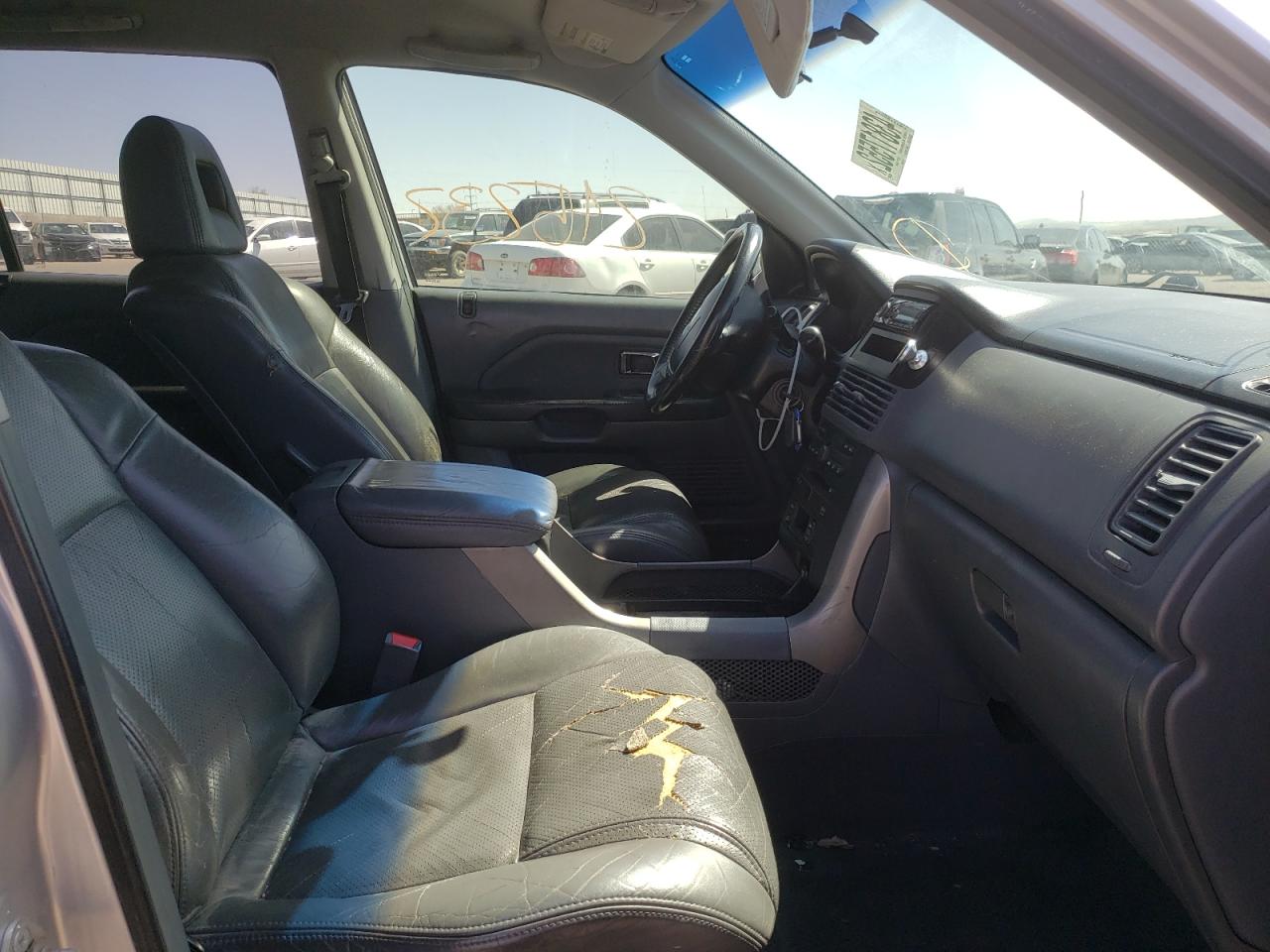 Photo 5 from auction – 2004 HONDA PILOT EXL with VIN 2HKYF18624H534545